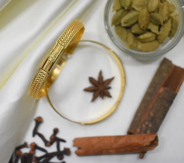 Gold_Plated_Ethnic_Charm_Jali_Bangle_For_Women_(400_mg_Gold)
