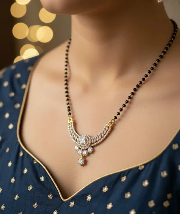 Gold_Plated_Everyday_One-Line_Mangalsutra_For_Women_(200_mg_Gold)