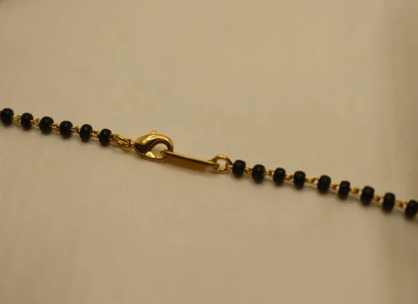 Gold_Plated_Signature_Solo_Beads_Style_Mangalsutra_For_Women_(200_mg_Gold)