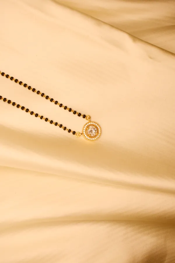 Gold_Plated_Minimal_Solitaire_One-Line_For_Women_(200_mg_Gold)
