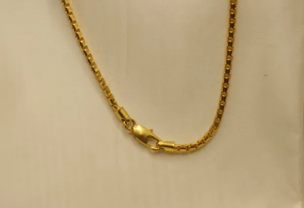 Gold_Plated_Urban_Edge_Box_Collar_For_Unisex_(500_mg_Gold)
