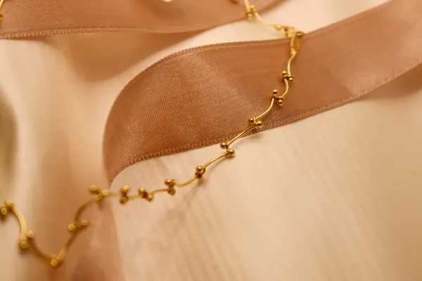 Gold_Plated_Curved_Banana_Link_Chain_For_Women_(200_mg_Gold)