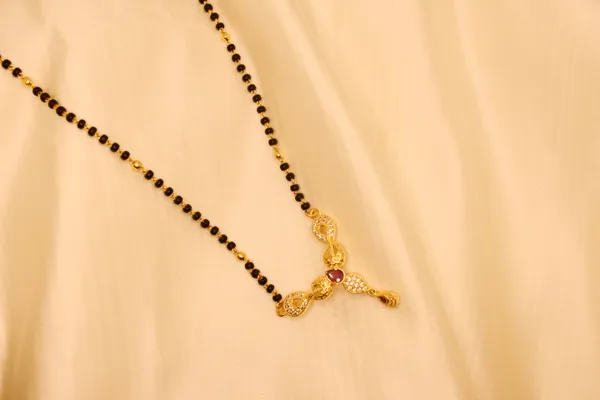 Gold_Plated_Infinity_Sparkle_Ad_Mangalsutra_For_Women_(200_mg_Gold)