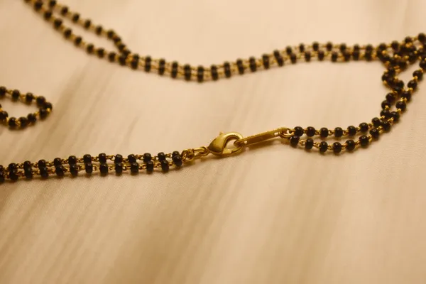 Gold_Plated_Signature_Shine_Piece_Mangalsutra_For_Women_(300_mg_Gold)