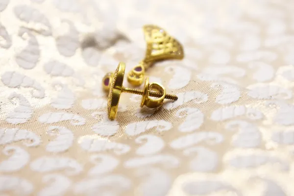 Gold_Plated_Twin_Stack_V_Shape_Earrings_For_Women_(100_mg_Gold)