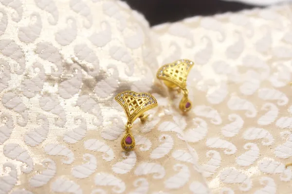 Gold_Plated_Twin_Stack_V_Shape_Earrings_For_Women_(100_mg_Gold)
