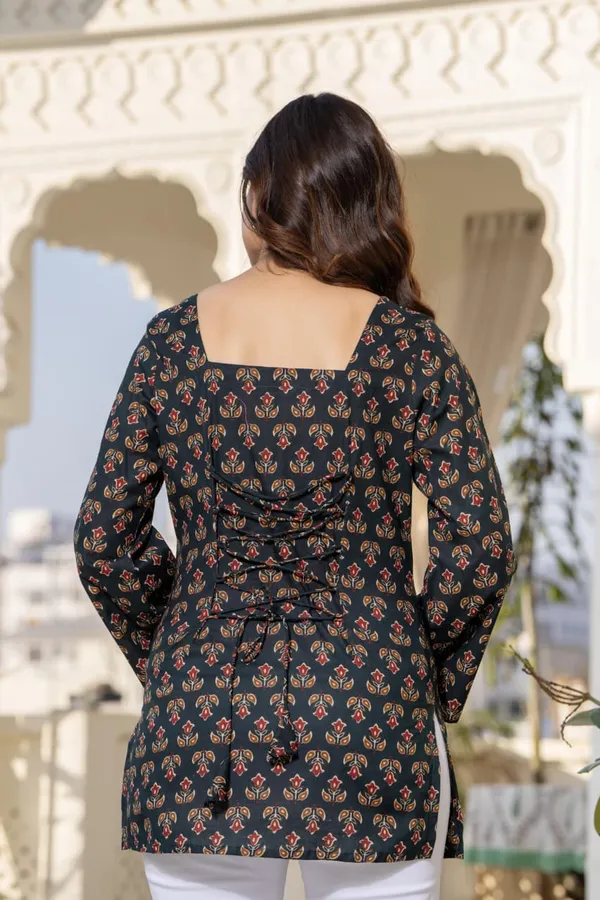 JAITRA_APPARELS_Pure_Cotton_Short_Kurti_with_Back_Dori