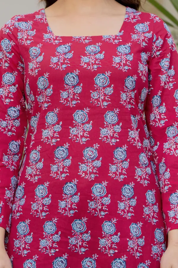 Pink_Pure_Cotton_Short_Kurti_With_Back_Dori