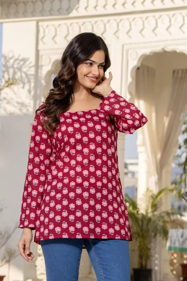 JAITRA_APPARELS_Pure_Cotton_Short_Kurti_with_Back_Dori