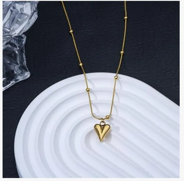 Multicolor_Almaha_Aura_Love_Heart_Locket_In_Gold_Anti_Tarnish_Stainless_Steel_Stylish_Neck_Chain_Modern_Aesthetic_Jewellery_Gift_For_Birthday,_Valentine_Pendant_Necklace_Chain_For_Women