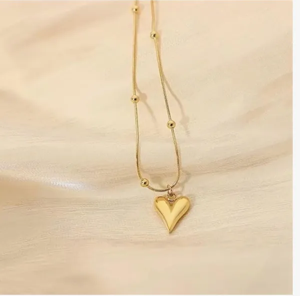Multicolor_Almaha_Aura_Love_Heart_Locket_In_Gold_Anti_Tarnish_Stainless_Steel_Stylish_Neck_Chain_Modern_Aesthetic_Jewellery_Gift_For_Birthday,_Valentine_Pendant_Necklace_Chain_For_Women
