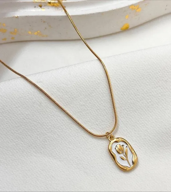 Floral_Pendant_Necklace