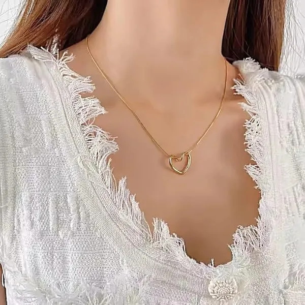 Multicolor_Heart_With_Snake_Chain_For_Women