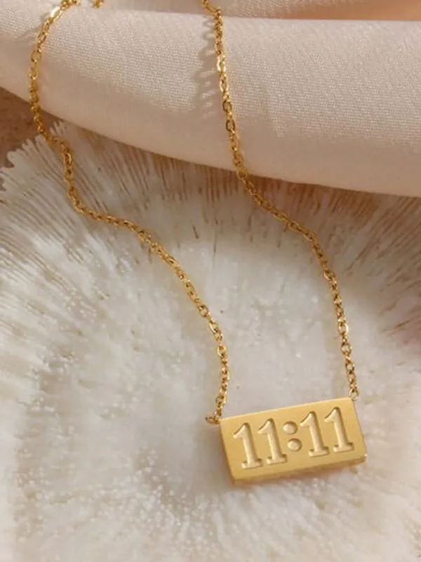 Multicolor_Pendent_Chain_For_Women