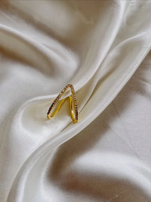 V_Shape_Finger_Ring