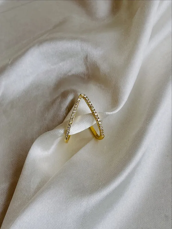 V_Shape_Finger_Ring