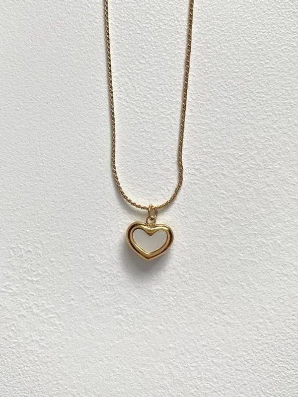 White_Heart_Pendant_Necklace
