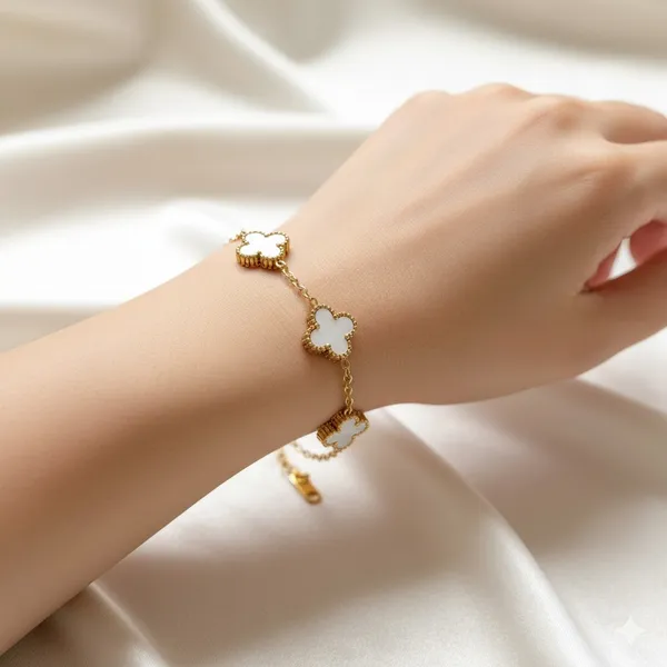 Almaha_Aura_Clover_Anti_Tarnish_Bracelet_for_Women_Stylish_|_Stainless_Steel_Bracelet_for_Woman_|_Fashion_Jewellery_for_Women_Aesthetic_Accessories_for_Girls_Chain_Bracelet_White