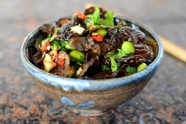 Premium_Black_Fungus,_Dried_Wood_Ear_Mushroom,_Natural_Dried_Mushrooms_For_Cooking_And_Mushroom_For_Soup,_Stir_Fries_And_Asian_Cooking_100_G_Pack_Of_1
