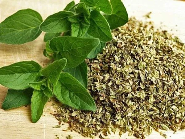 Hot_And_Spicy_Topokki_Rice_Cake_Bowl_180G_And_50G_Free_Oregano_Pack_Of_1