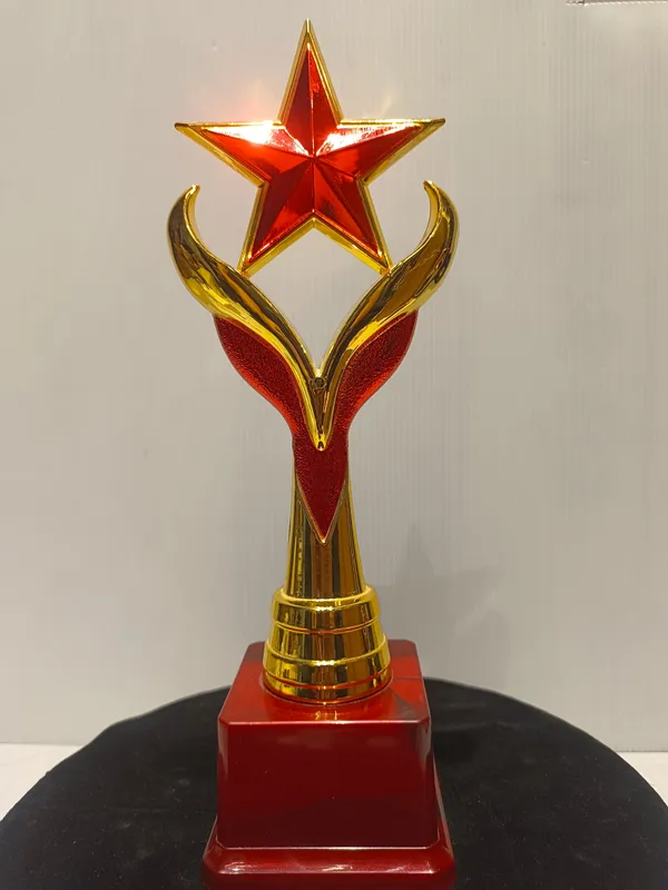 Red_&_Golden_Plastic_Trophy_For_Corporate_Award_,_Star_Trophy_,_Sports_Trophy