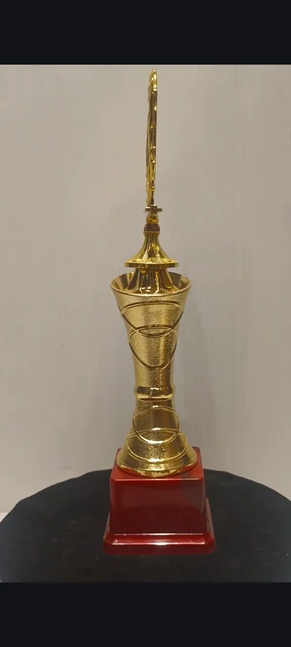 Golden_Plastic_Trophy_For_Corporate_Award_,_Sports_Trophy