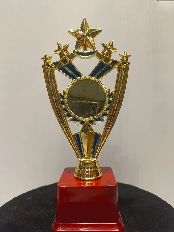 Golden_Plastic_Trophy_For_Corporate_Award_,_Star_Trophy_,_Sports_Trophy