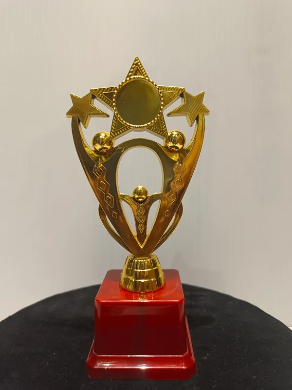 Golden_Plastic_Trophy_For_Corporate_Award_,_Star_Trophy_,_Sports_Trophy