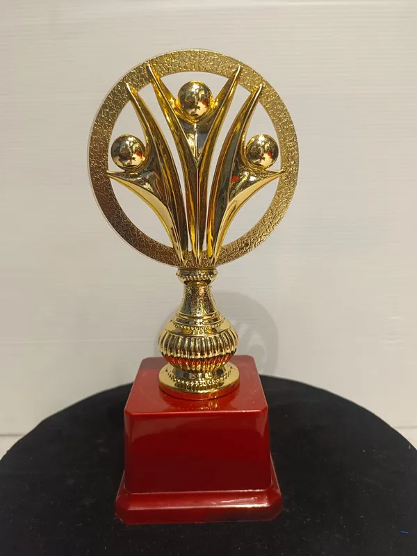 Golden_Plastic_Trophy_For_Corporate_Award_,_Team_Work_Award