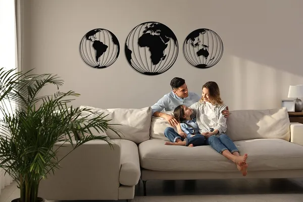 Black_Three_Round_Metal_World_Map_Globes_Wall_Art_|_35L_X_35W_Cm