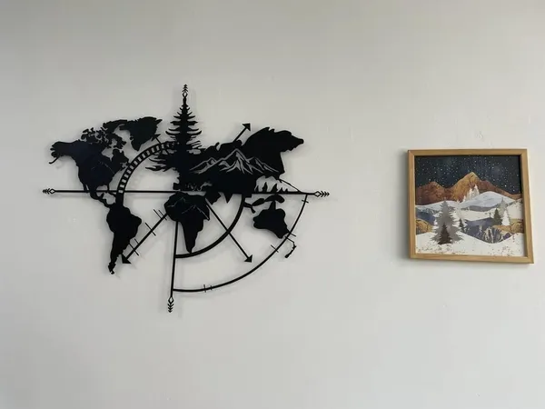 Black_Metal_World_Map_Wall_Art_|_58L_X_50W_Cm