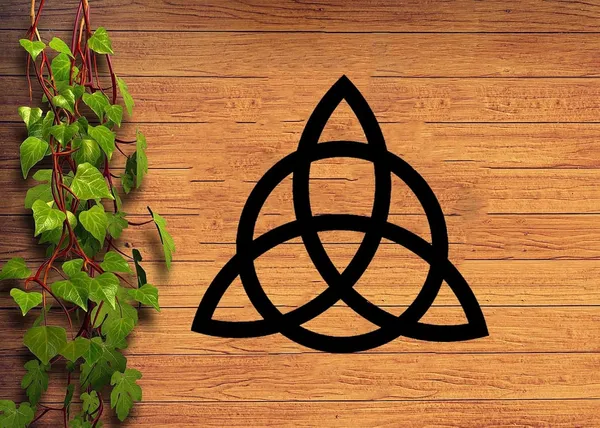 Black_Celtic_Metal_Wall_Decor_Irish_Trinity_Knot_Wall_Art_|_10.6_X_11.4_In