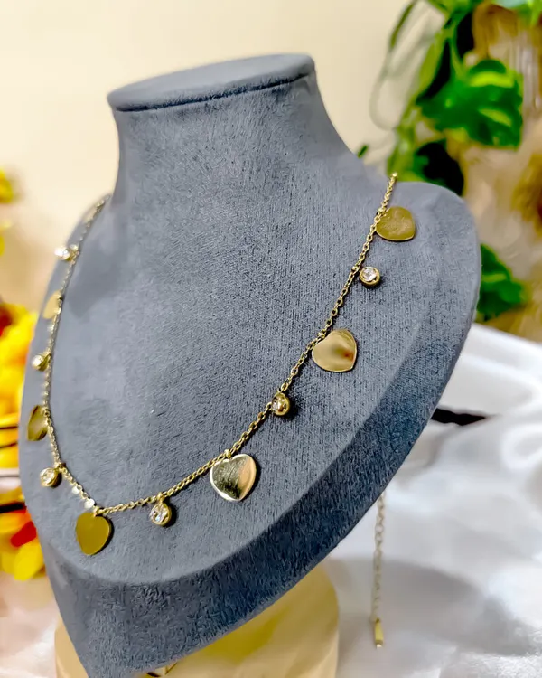 Anti_Tarnish_-Gold-Plated_Stainless-Steel_Heart_Shaped_Necklace