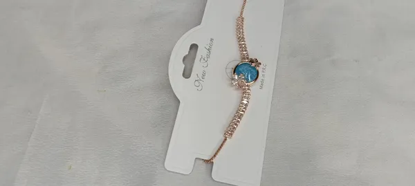 Azure_Spark_Charm_Bracelet_(Variable-1)