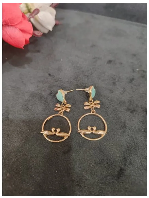 Chic_Floral_Hoop_Earrings