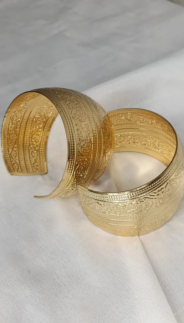 Golden_Regal_Cuff_[Variable-2]