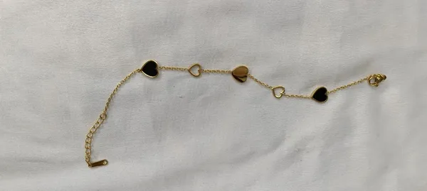 Eternal_Hearts_Charm_Bracelet
