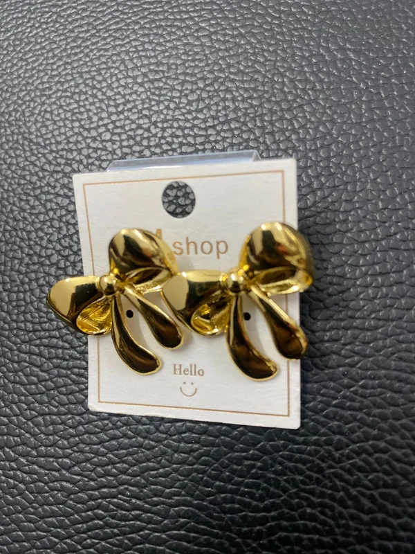 Golden_Bow_Drop_Earrings