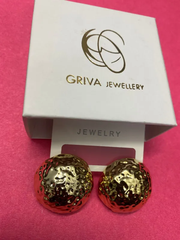 Golden_Glow_Studs