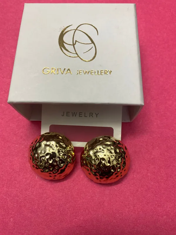 Golden_Glow_Studs