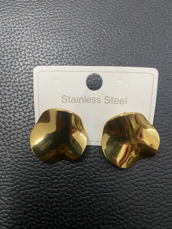 Golden_Ripple_Studs