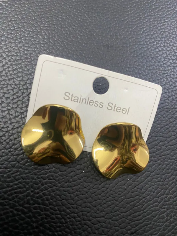Golden_Ripple_Studs