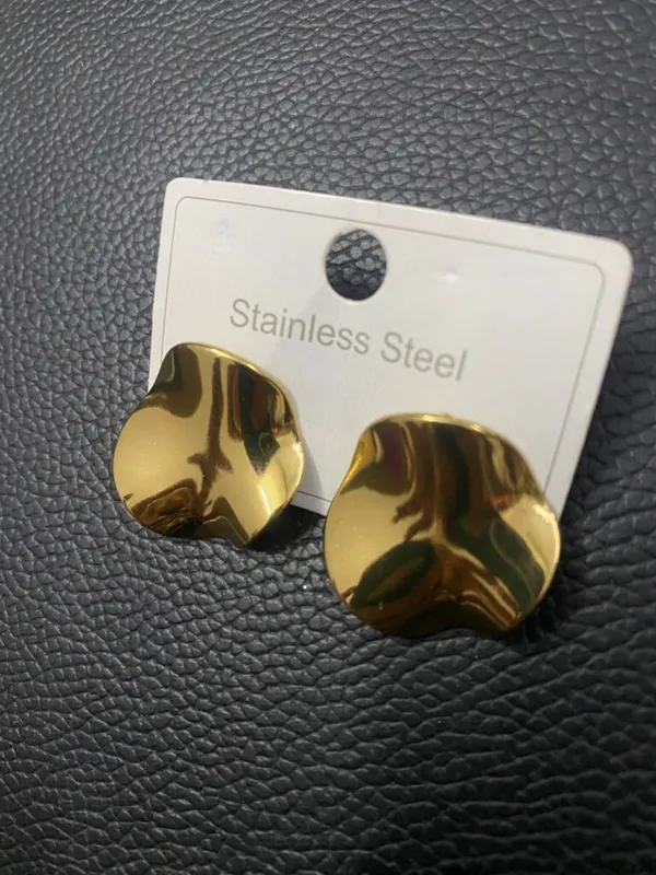 Golden_Ripple_Studs