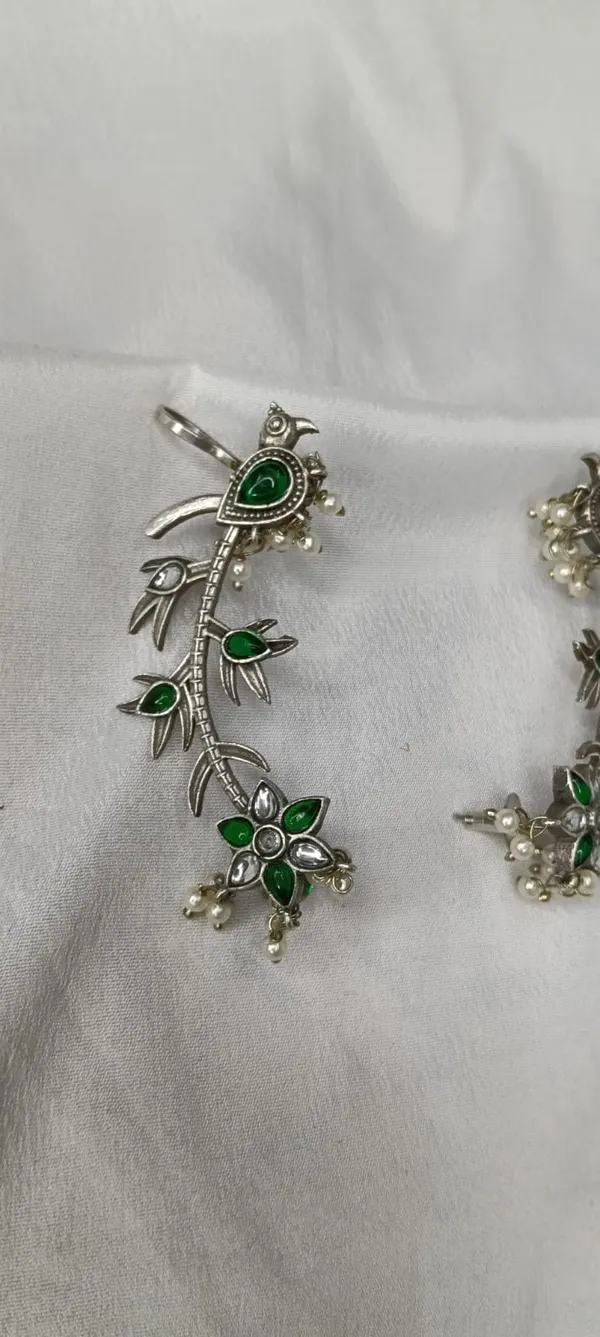 Hara_Pushp_Earcuff_Oxidised_Earring_[Variable-4]