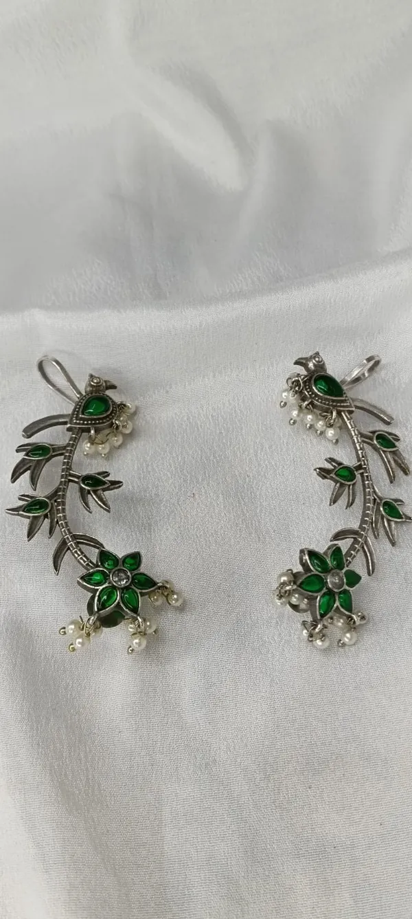 Hariyali_Pushp_Ear_Cuff_Oxidised_Earring_[Variable-3]