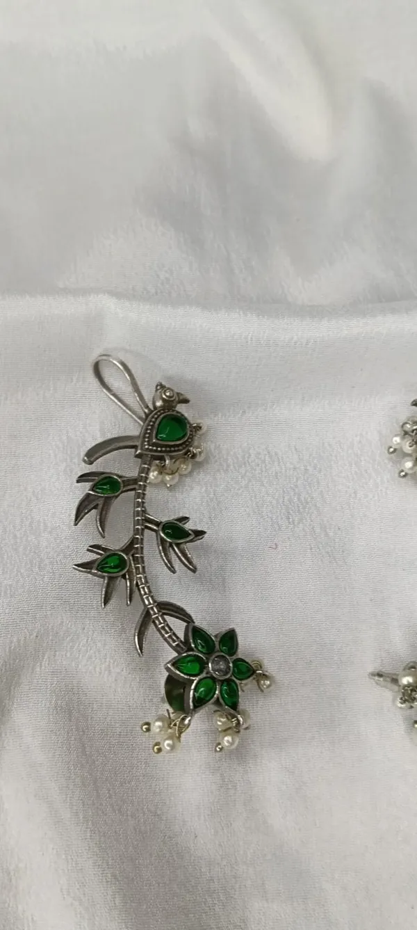 Hariyali_Pushp_Ear_Cuff_Oxidised_Earring_[Variable-3]