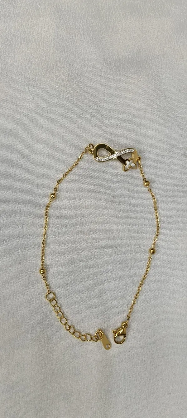 Infinity_Spark_Heart_Bracelet