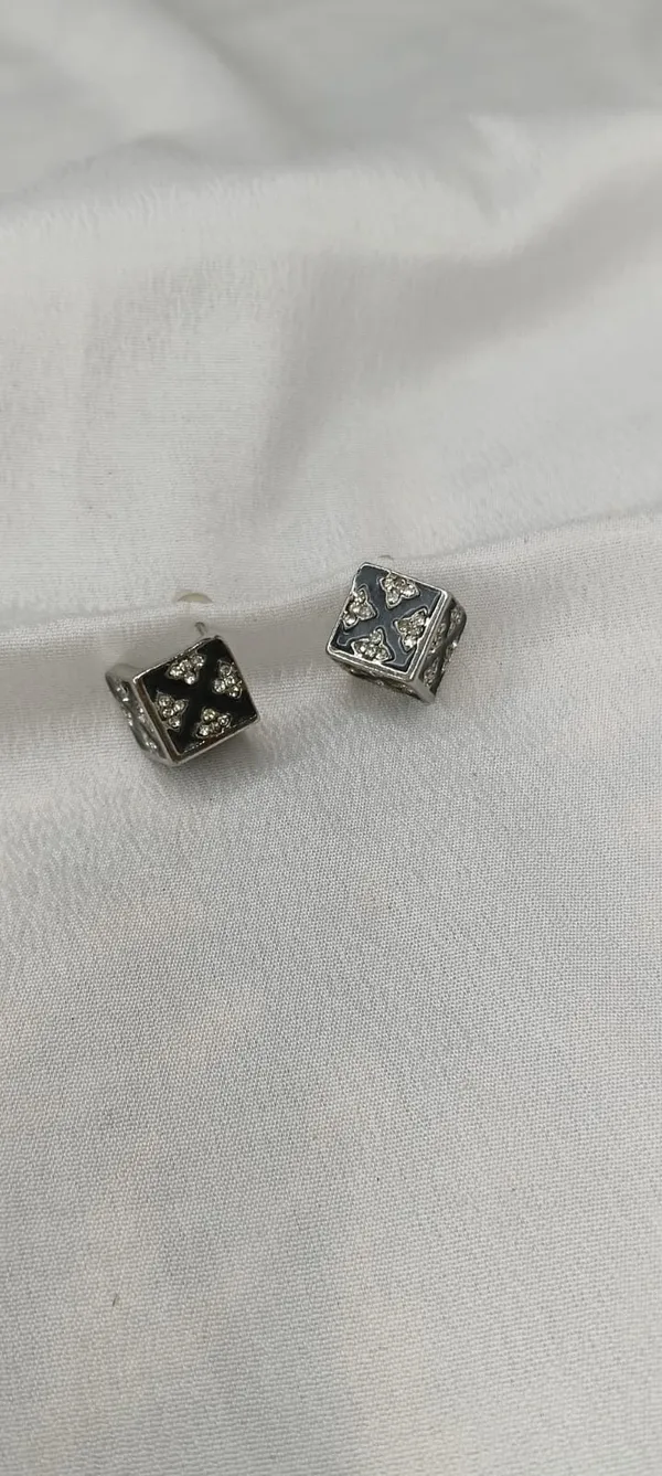 Blush_Royale_Cube_Studs_Earrings___[Variable-2]