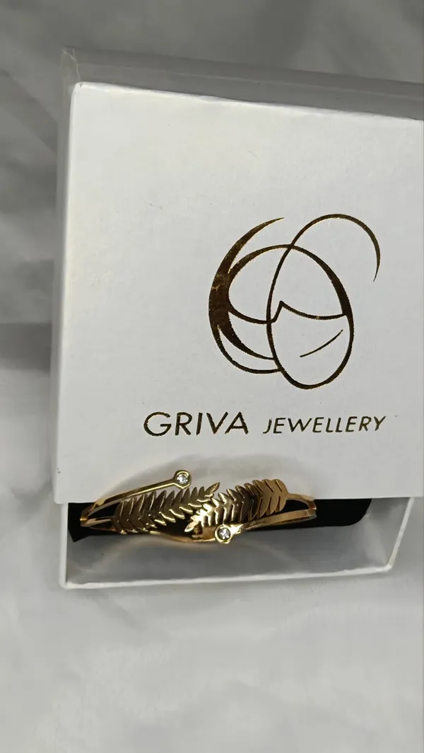 Leaf_Luxe_Charm_Bracelet