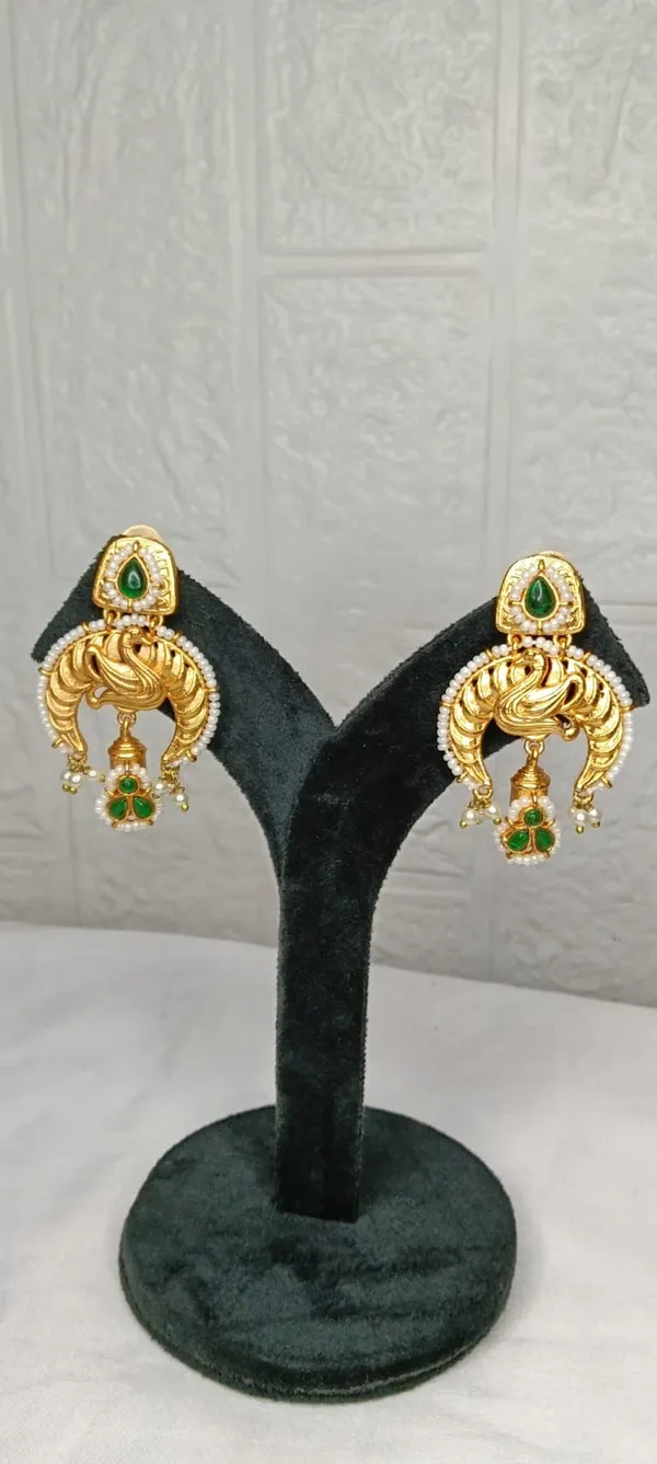 Valley_Swirl_Chandbalis__Earrings__[Variable-1]